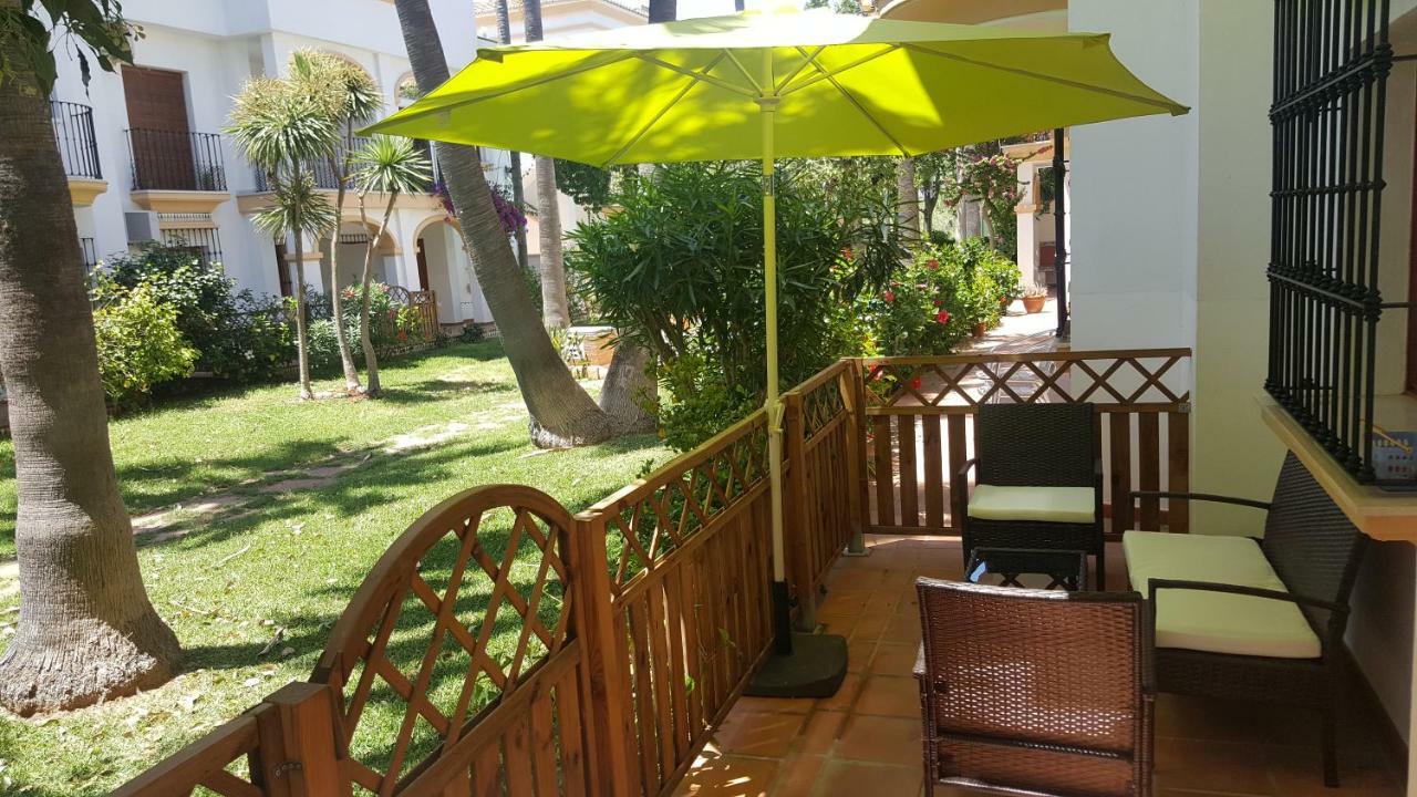 Ricky's Village El Patio Apartment *