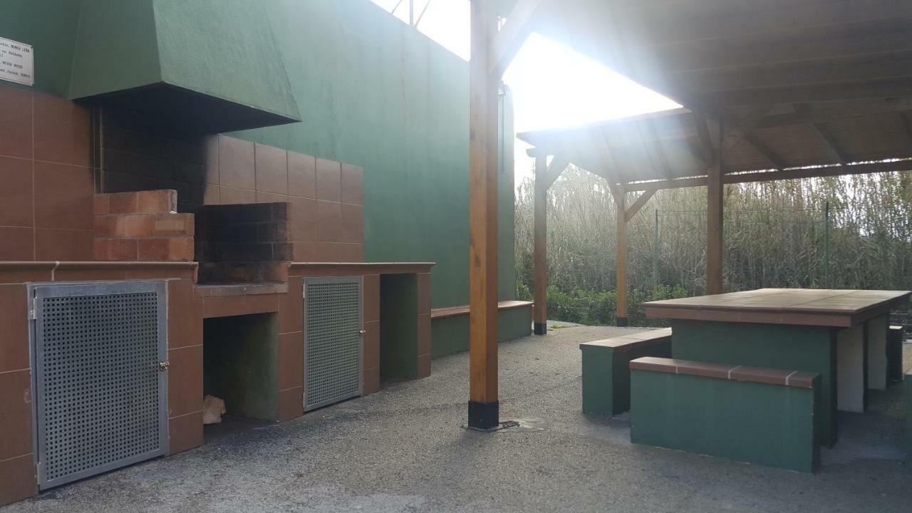 Ricky's Village El Patio